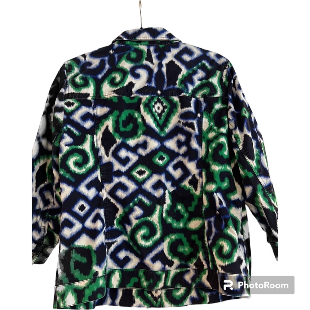 Chicos Design Jacket Size 2. Slightly worn but looks new. Fabric is Jean weight